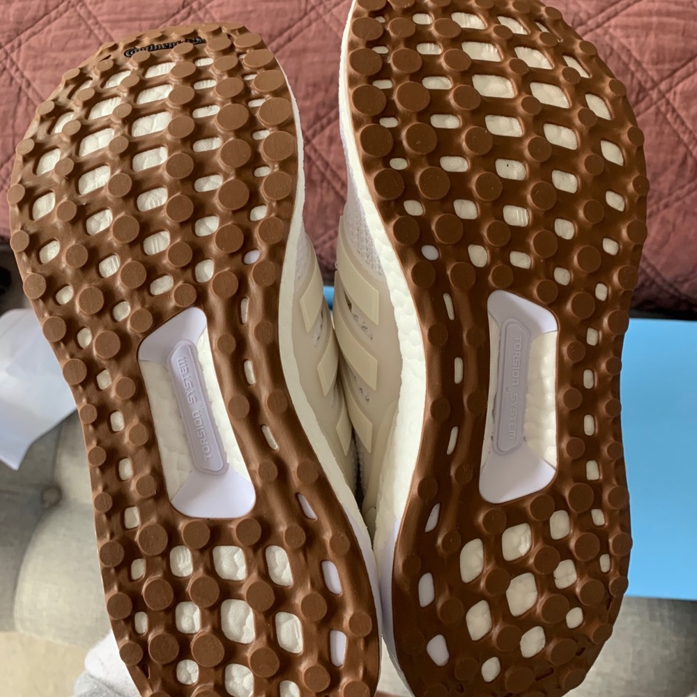 Ivy park Nike Boosts - Picture 5 of 6